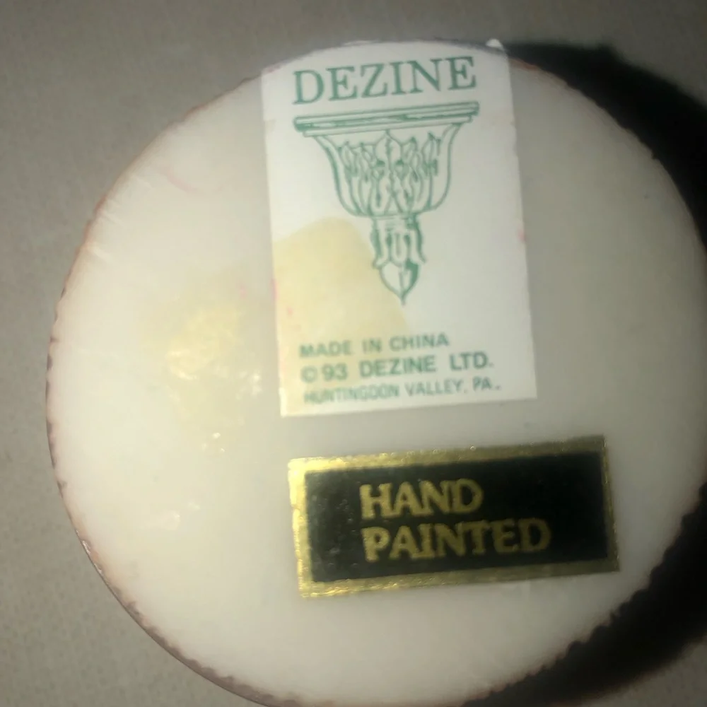 Vintage 1993 Dezine Grape Basket Trinket Box Collectible Hand Painted‎